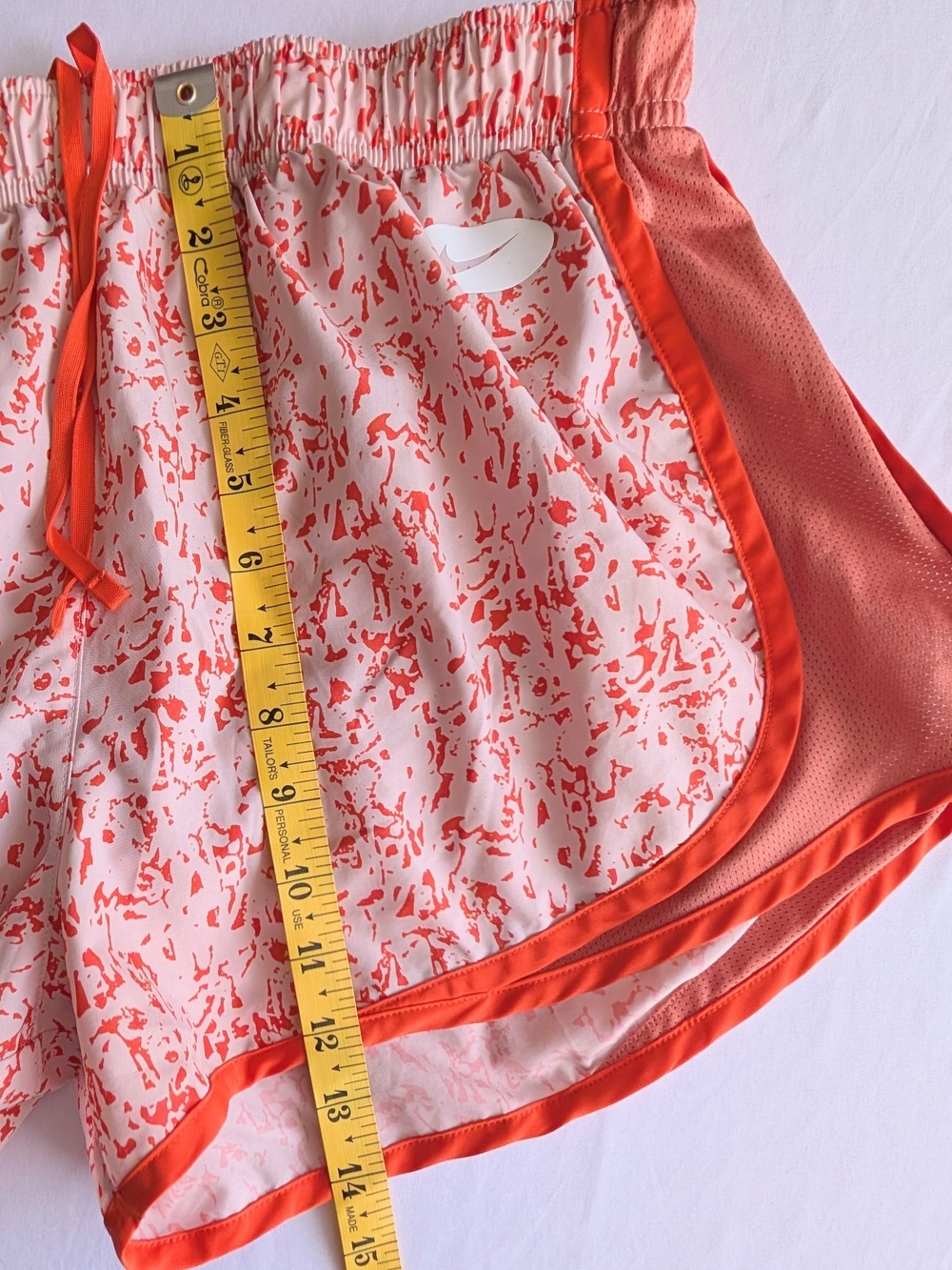Nike Women’s Orange Print Running Shorts - Picture 6 of 6